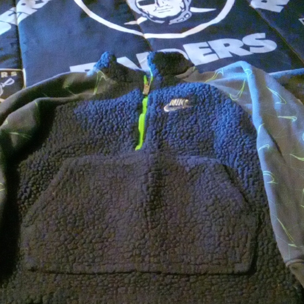 Nike Black and Gray Sherpa Jacket with Neon Accents Boys Size 6